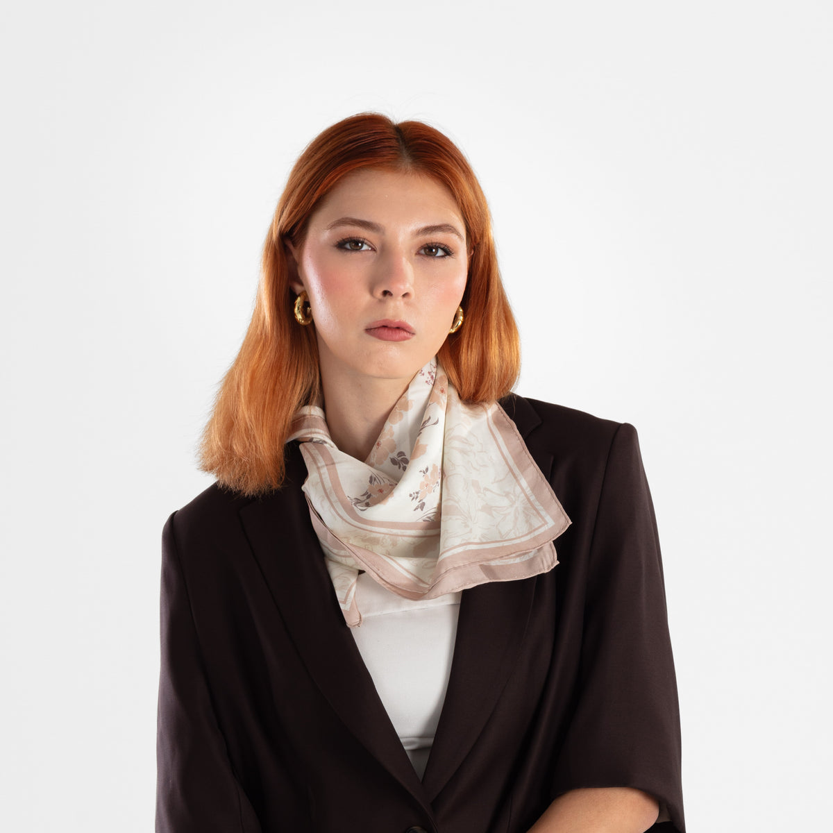 Giovanni Boulera Bej Çiçek Bahçesi Mulberry Twill İpek Eşarp 65 cm x 65 cm