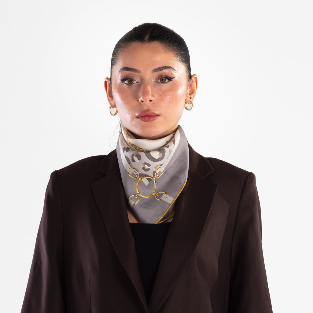 Foulard in Seta Twill di Gelso Giovanni Boulera, motivo Leopardato Grigio, 65x65 cm