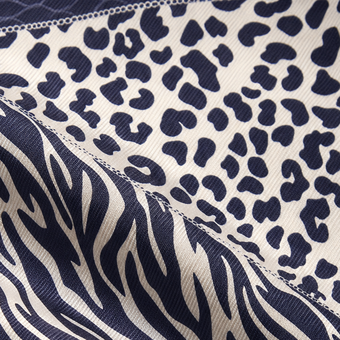 Giovanni Boulera Vahşi Zarafet Zebra ve Leopar Desenli Mulberry Twill İpek Eşarp 90x90 cm